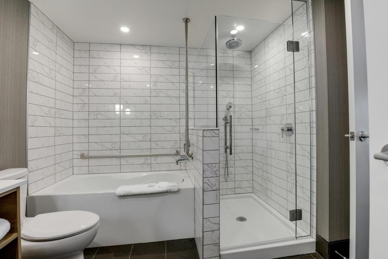Sandman Signature Saskatoon South Hotel エクステリア 写真