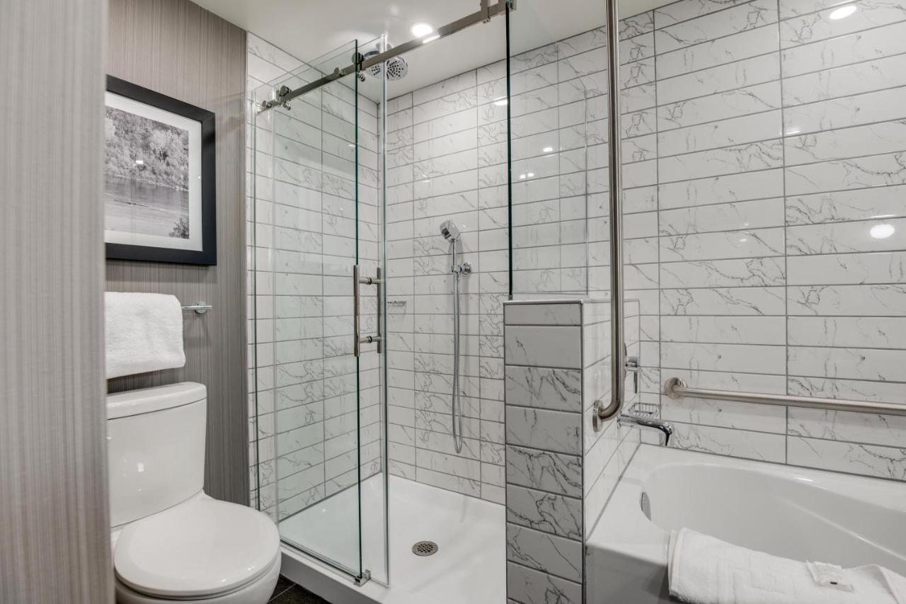 Sandman Signature Saskatoon South Hotel エクステリア 写真