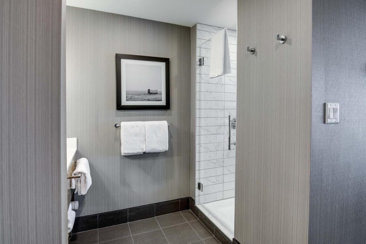 Sandman Signature Saskatoon South Hotel エクステリア 写真