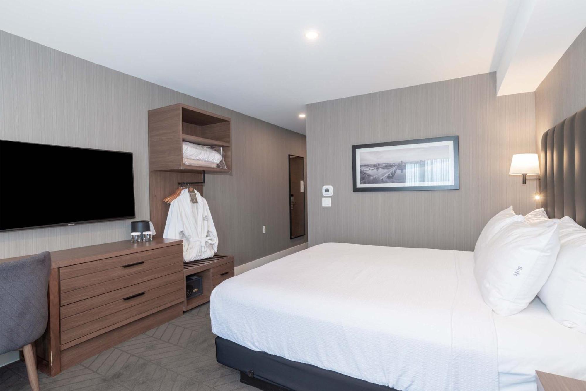 Sandman Signature Saskatoon South Hotel エクステリア 写真