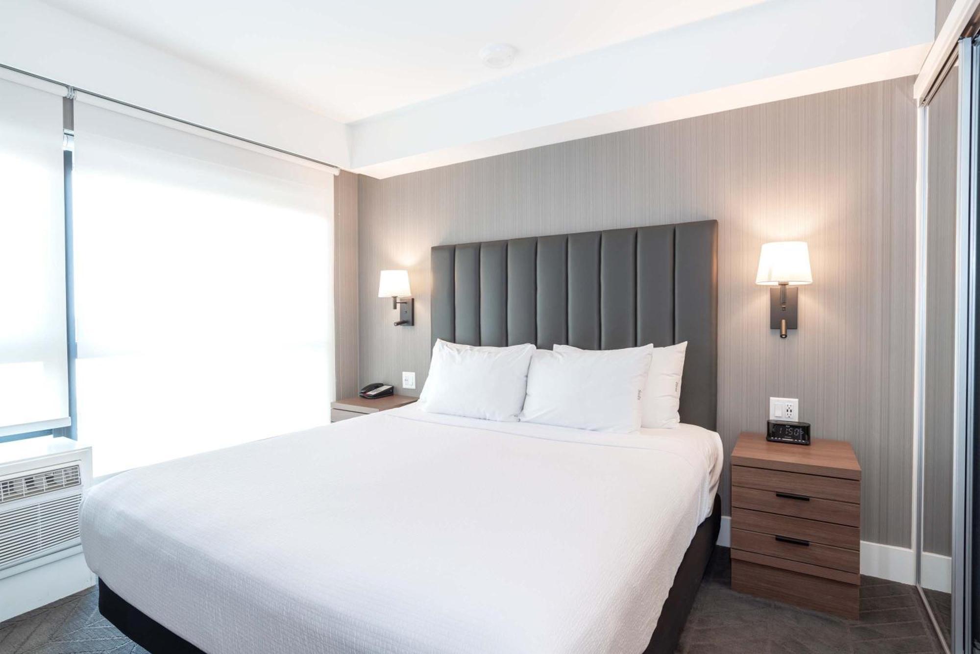 Sandman Signature Saskatoon South Hotel エクステリア 写真