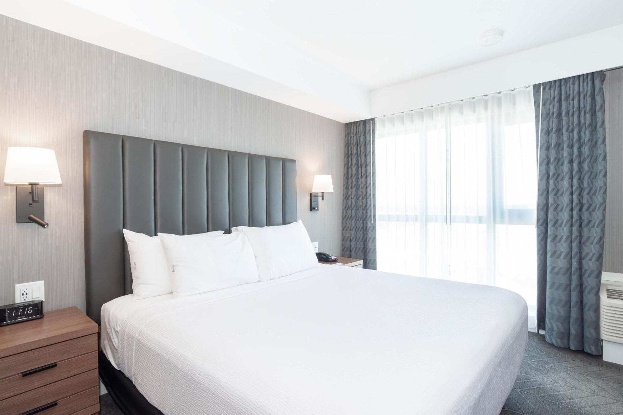 Sandman Signature Saskatoon South Hotel エクステリア 写真