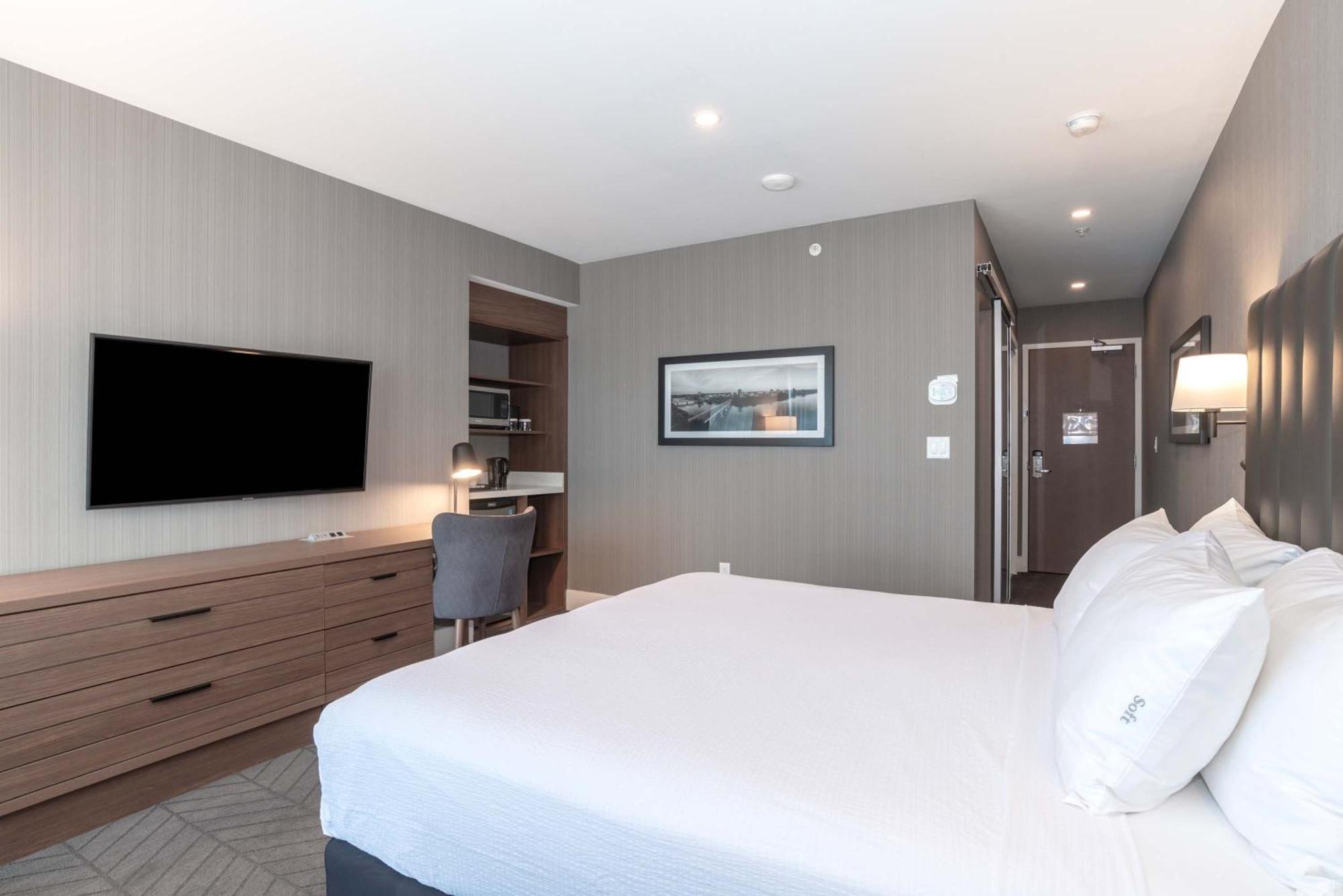 Sandman Signature Saskatoon South Hotel エクステリア 写真
