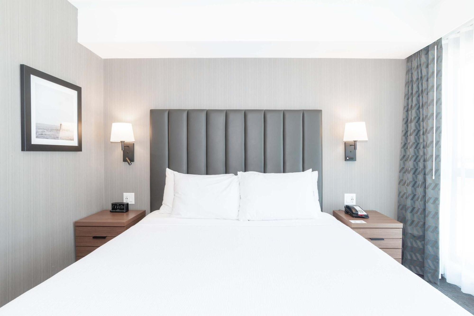 Sandman Signature Saskatoon South Hotel エクステリア 写真